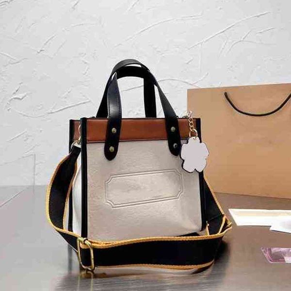 square hand messenger bag crossbody wallet for women brand designer shoulder clutch strap fashion single purses 220528
square hand messenger bag crossbody wallet for women brand designer shoulder clutch strap fashion single purses 220528