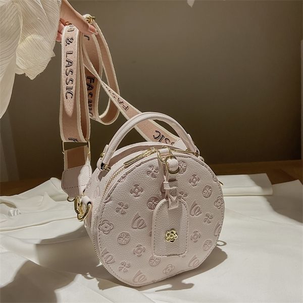 luxury designer messenger bag handbag spring trend net red portable round cake
luxury designer messenger bag handbag spring trend net red portable round cake