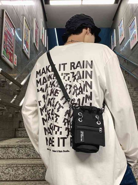 handbags bags small satchel for men women the same model 2022 spring summer new mobile phone simple couple travel one shoulder trend, Black;red
handbags bags small satchel for men women the same model 2022 spring summer new mobile phone simple couple travel one shoulder trend, Black;red
