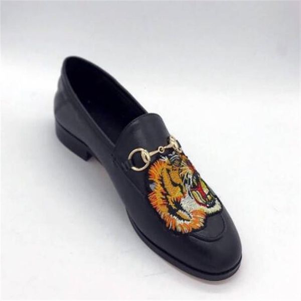 -flat soled casual shoes authentic cowhide metal buckle ladies shoes leather men women trample shoes 34-42292k, Black
-flat soled casual shoes authentic cowhide metal buckle ladies shoes leather men women trample shoes 34-42292k, Black