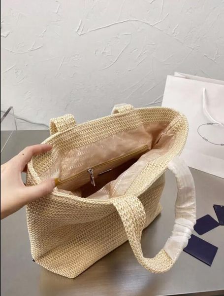 2021 p shopping bag apricot fashion designer straw woven bag high-end brand large capacity practical all-match
2021 p shopping bag apricot fashion designer straw woven bag high-end brand large capacity practical all-match