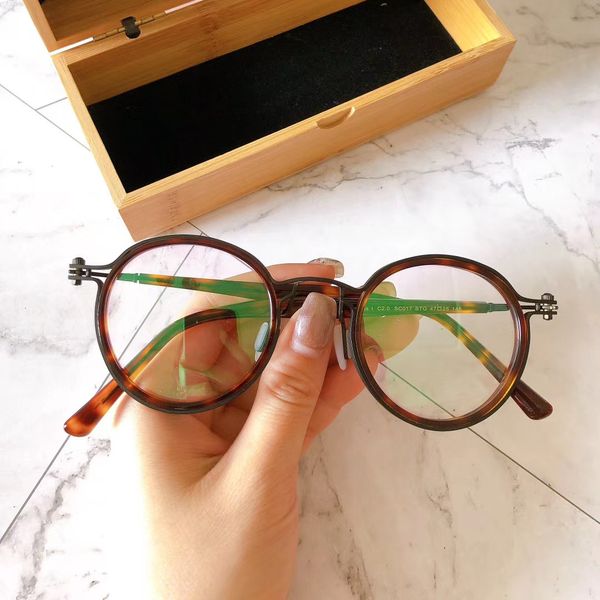 pantos i optical eyeglasses for men women retro style anti-blue light lens titanium frame glasses with box, White;black
pantos i optical eyeglasses for men women retro style anti-blue light lens titanium frame glasses with box, White;black