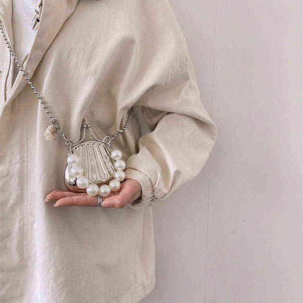 evening bag mini shoulder frog purses 2022 fashion pearls handle handbags shopper pu leather crossbody silver chain shell 220705
evening bag mini shoulder frog purses 2022 fashion pearls handle handbags shopper pu leather crossbody silver chain shell 220705