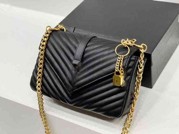 women luxurys designers shoulder bags messenger handbag advanced workmanship v pattern underarm fashion leather soft purses lady wallet 1104
women luxurys designers shoulder bags messenger handbag advanced workmanship v pattern underarm fashion leather soft purses lady wallet 1104