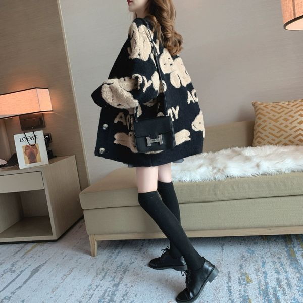 910 2022 spring v neck regular long sleeve brand same style sweater fashion sweater cardigan panelled changji, White;black
910 2022 spring v neck regular long sleeve brand same style sweater fashion sweater cardigan panelled changji, White;black