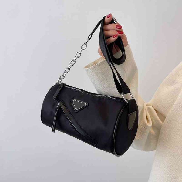 new summer nylon cloth waterproof chain msenger bag boston pillow cylinder women all-match single shoulder messenger female bags
new summer nylon cloth waterproof chain msenger bag boston pillow cylinder women all-match single shoulder messenger female bags