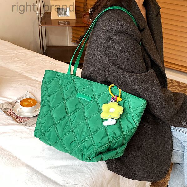 casual lingge shoulder bag overlarge quilted shopper bag designer big lingge tote brands padded handbags and purses nylon bags w220813
casual lingge shoulder bag overlarge quilted shopper bag designer big lingge tote brands padded handbags and purses nylon bags w220813