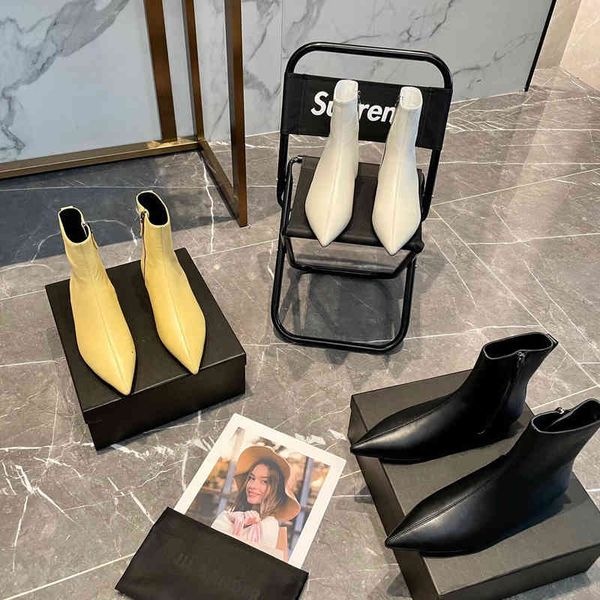 boots women's leather boots pointed short shoes chelsea style winter collection, Black
boots women's leather boots pointed short shoes chelsea style winter collection, Black
