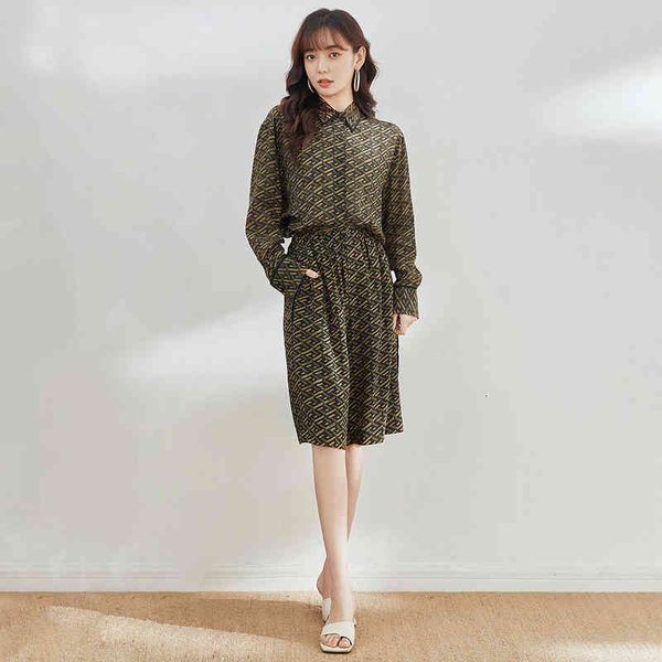 women's two piece pants silk suit loose in summer printed mulberry temperament women's dress royal sister style, White
women's two piece pants silk suit loose in summer printed mulberry temperament women's dress royal sister style, White