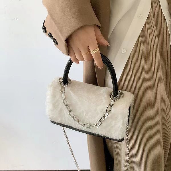fashion shoulder bag villi women simple and easy large capacity and versatile handbag
fashion shoulder bag villi women simple and easy large capacity and versatile handbag