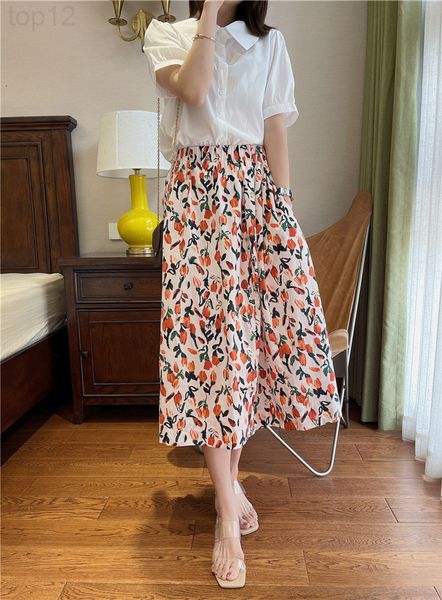 designer 2022 spring new oil painting style tulip printing and dyeing a-shaped skirt design sense of minority temperament broken flower umbr, White
designer 2022 spring new oil painting style tulip printing and dyeing a-shaped skirt design sense of minority temperament broken flower umbr, White