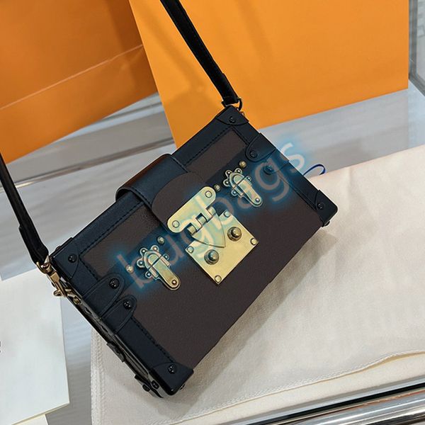 womens fashion shoulder bags classic small hard box designer crossbody flower and star print totes casual temperament wallet
womens fashion shoulder bags classic small hard box designer crossbody flower and star print totes casual temperament wallet