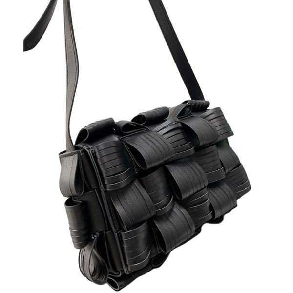 black woven shoulder bags summer flower personality fashion women crochet handbags clutch purses handmade woven square flap ins trend solid
black woven shoulder bags summer flower personality fashion women crochet handbags clutch purses handmade woven square flap ins trend solid