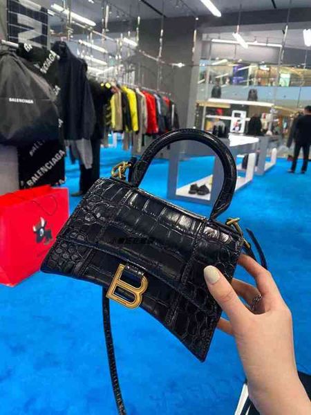 women's handbags balencaigabag crocodile designer hourglass xs one shoulder handbag genuine leather
women's handbags balencaigabag crocodile designer hourglass xs one shoulder handbag genuine leather