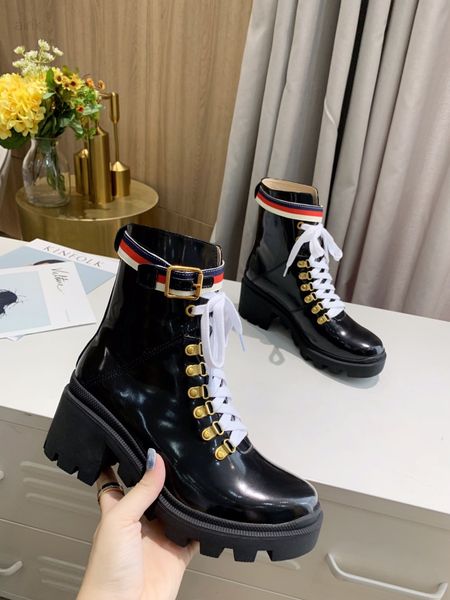2022 martin boots 100% cowhide women shoes classic bee high heels leather high heeled boots fashion diamonds lady short boots large size, Black
2022 martin boots 100% cowhide women shoes classic bee high heels leather high heeled boots fashion diamonds lady short boots large size, Black