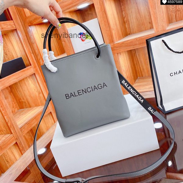 2022 bag handbag women handbag shoulder balencaigss designer bag simple bags one totes messenger letters handbag women's shopping handb
2022 bag handbag women handbag shoulder balencaigss designer bag simple bags one totes messenger letters handbag women's shopping handb