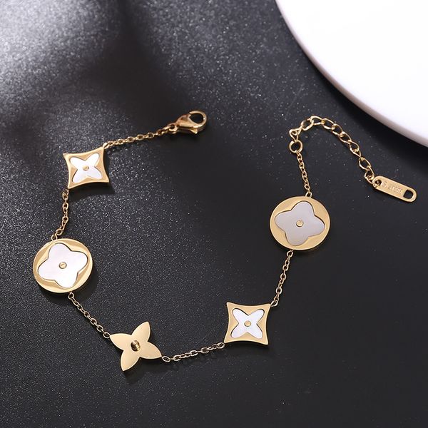 young ladies popular black white shell clover charm bracelet 18k gold jewelry for women gift, Golden;silver
young ladies popular black white shell clover charm bracelet 18k gold jewelry for women gift, Golden;silver