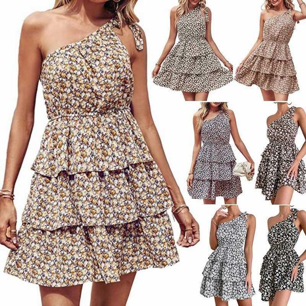 2022 new explosion diagonal shoulder strapless, multi-layer sleeveless lace up dress, Black;gray
2022 new explosion diagonal shoulder strapless, multi-layer sleeveless lace up dress, Black;gray