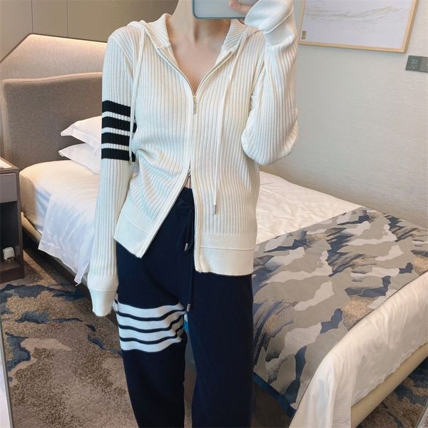71% off 2022 summer new trendy men's and clothing tb knitted suit women's wool leisure sports two piece set four bar hooded slim f, White
71% off 2022 summer new trendy men's and clothing tb knitted suit women's wool leisure sports two piece set four bar hooded slim f, White