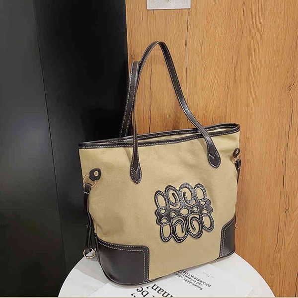 2022 factory wholesale new large capacity tote bag personalized design color matching hand foreign style trend single shoulder armpit bag
2022 factory wholesale new large capacity tote bag personalized design color matching hand foreign style trend single shoulder armpit bag