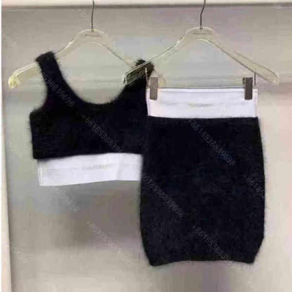 designer women knit dress vest suit mohair skin-fitting comfortable and soft letter logo brand hip-wrap skirt and camisole two piece dresses, White
designer women knit dress vest suit mohair skin-fitting comfortable and soft letter logo brand hip-wrap skirt and camisole two piece dresses, White