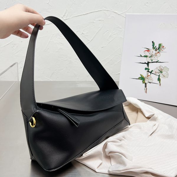 famous designer hobo underarm bag genuine leather women handbag fashion chain one shoulder messenger ladies pure2
famous designer hobo underarm bag genuine leather women handbag fashion chain one shoulder messenger ladies pure2