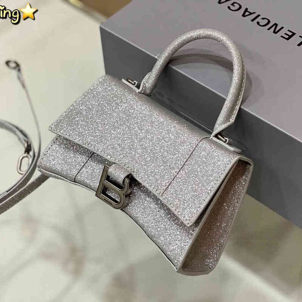 22 early spring new sky star hourglass bag bb calf crescent messenger hand shoulder women's high capacity crescent
22 early spring new sky star hourglass bag bb calf crescent messenger hand shoulder women's high capacity crescent