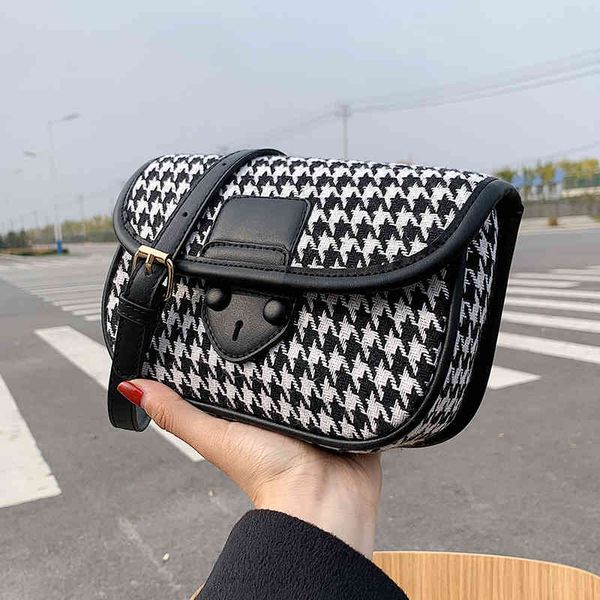 lattice small women's autumn and winter new style msenger single shoulder high sense small2022 luxury brand fashion design versatile la
lattice small women's autumn and winter new style msenger single shoulder high sense small2022 luxury brand fashion design versatile la