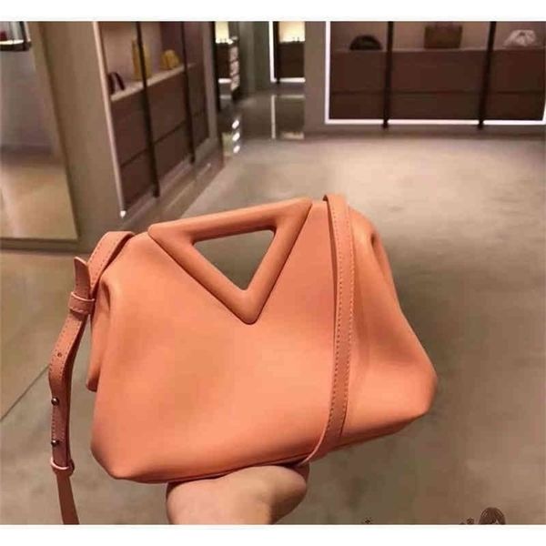 bag leather women's venetas bottegas inverted triangle handbag clip candy dumpling cloud one shoulder messengerb oh2x
bag leather women's venetas bottegas inverted triangle handbag clip candy dumpling cloud one shoulder messengerb oh2x
