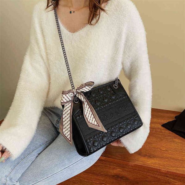 bags ling ge women's tote bag 2022 new atmosphere chain design sense versatile silk scarf shoulder
bags ling ge women's tote bag 2022 new atmosphere chain design sense versatile silk scarf shoulder