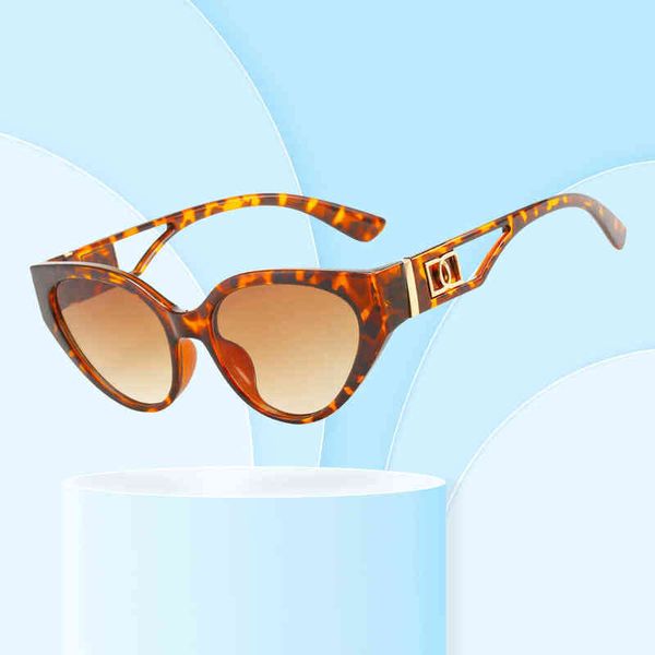 2022 latest fashion designer factory online export sunglasses new personalized pop stars with same street show, White;black
2022 latest fashion designer factory online export sunglasses new personalized pop stars with same street show, White;black