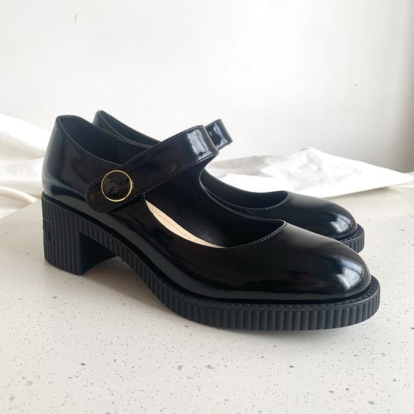 the latest designer spring summer autumn women sandals simple stylish and versatile genuine leather shoes, Black
the latest designer spring summer autumn women sandals simple stylish and versatile genuine leather shoes, Black