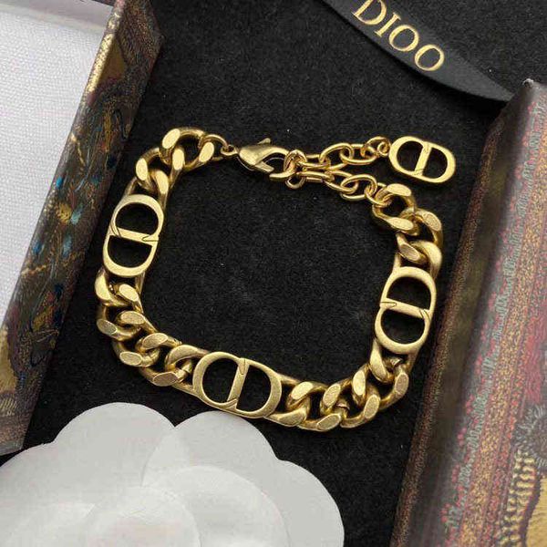 fine antique bronze bracelet fashion simple temperament personalized men's and women's versatile bracelet chain mouth, Black
fine antique bronze bracelet fashion simple temperament personalized men's and women's versatile bracelet chain mouth, Black