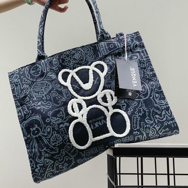 european and american embroidered dinner bag ladies large capacity tote bag women's handbags venque 220825
european and american embroidered dinner bag ladies large capacity tote bag women's handbags venque 220825