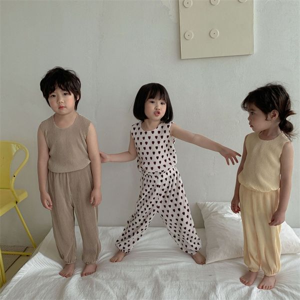 children pajamas suit kid boy accordion pleated vest + loose comfortable cotton linen trousers baby girl cool set 220507, White
children pajamas suit kid boy accordion pleated vest + loose comfortable cotton linen trousers baby girl cool set 220507, White
