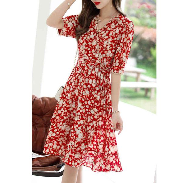floral chiffon dress women's summer 2021 new style small fragrance french short sleeved skirt, Black;white
floral chiffon dress women's summer 2021 new style small fragrance french short sleeved skirt, Black;white