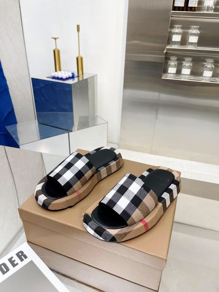fashion rivets flat slippers outdoor summer women shoes three colors plus size lady beach slipper 0601, Black
fashion rivets flat slippers outdoor summer women shoes three colors plus size lady beach slipper 0601, Black