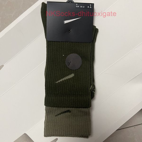 fashion classic men socks hook brand color stitched men's women's long tube sports training sock street couple middle tubes luxury, Black
fashion classic men socks hook brand color stitched men's women's long tube sports training sock street couple middle tubes luxury, Black