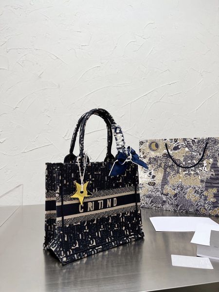 designer bag classic luxury 3d handmade letter texture embroidered beach shopping bag tote bag
designer bag classic luxury 3d handmade letter texture embroidered beach shopping bag tote bag