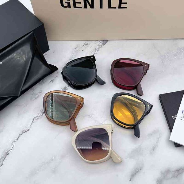 2022 new folding banana sunglass men's and women's tiktok live broadcast the same convenient and fashionable storage sunglass, White;black
2022 new folding banana sunglass men's and women's tiktok live broadcast the same convenient and fashionable storage sunglass, White;black