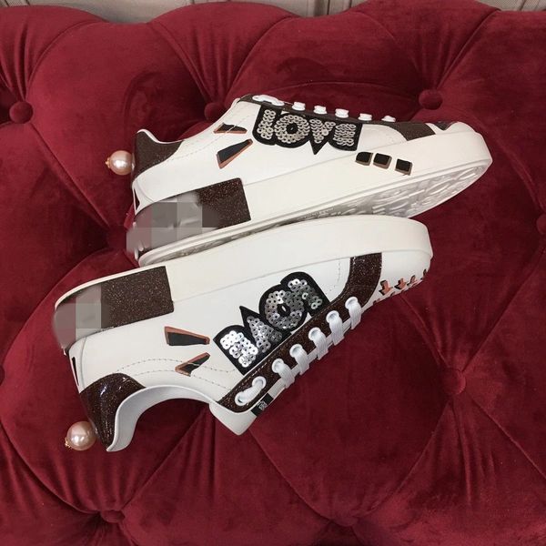 2022fashion comfortable sports casual shoes triple leather classic stitching outdoor lace-up retro style size35-45 asdawdaasdawd, Red;white
2022fashion comfortable sports casual shoes triple leather classic stitching outdoor lace-up retro style size35-45 asdawdaasdawd, Red;white