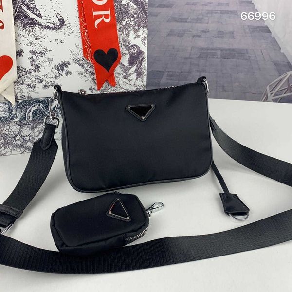 the new listing show style factory direct sales shoulder bags cross body bag all-match sumptuous luxury clutch bags
the new listing show style factory direct sales shoulder bags cross body bag all-match sumptuous luxury clutch bags