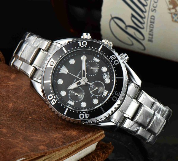 2022 luxury fashion watch quartz movement display calendar steel strap men's watch, Slivery;brown
2022 luxury fashion watch quartz movement display calendar steel strap men's watch, Slivery;brown