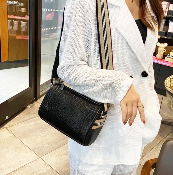 hbp fashion customized leather women bag shoulder purse lady clutch girls wholesale discount woman popular
hbp fashion customized leather women bag shoulder purse lady clutch girls wholesale discount woman popular