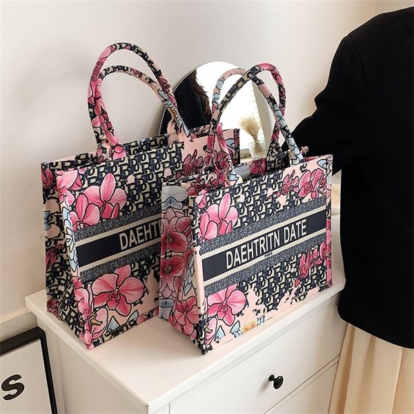 purses us new fashion portable tote women's 2022 spring and summer oxford cloth korean version high-capacity printed shoulder bag
purses us new fashion portable tote women's 2022 spring and summer oxford cloth korean version high-capacity printed shoulder bag