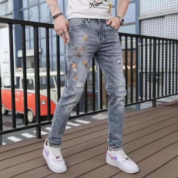 men's jeans designer 2022 spring and summer new little bee diamond printing casual small leg jeans men's net red slim pants 547b, Blue
men's jeans designer 2022 spring and summer new little bee diamond printing casual small leg jeans men's net red slim pants 547b, Blue