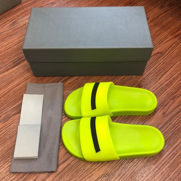 couple slippers trend luxury brand shoe pool shoe sandals home flat print slides designer, Black
couple slippers trend luxury brand shoe pool shoe sandals home flat print slides designer, Black