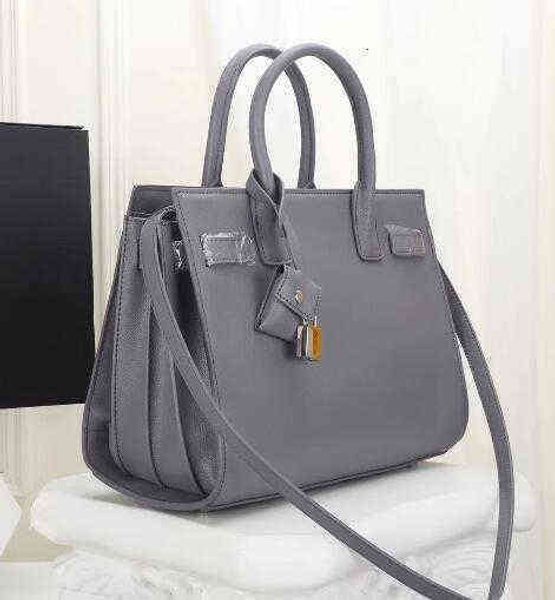 7a+classic women retro organ bag genuine leather shoulder straps handbag handbags messenger crossbody bags with lock key
7a+classic women retro organ bag genuine leather shoulder straps handbag handbags messenger crossbody bags with lock key
