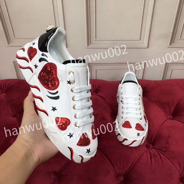 spring men shoes boots luxury designer brand cowhide leather printing casual sneaker soft and comfortable size35-45, Black
spring men shoes boots luxury designer brand cowhide leather printing casual sneaker soft and comfortable size35-45, Black