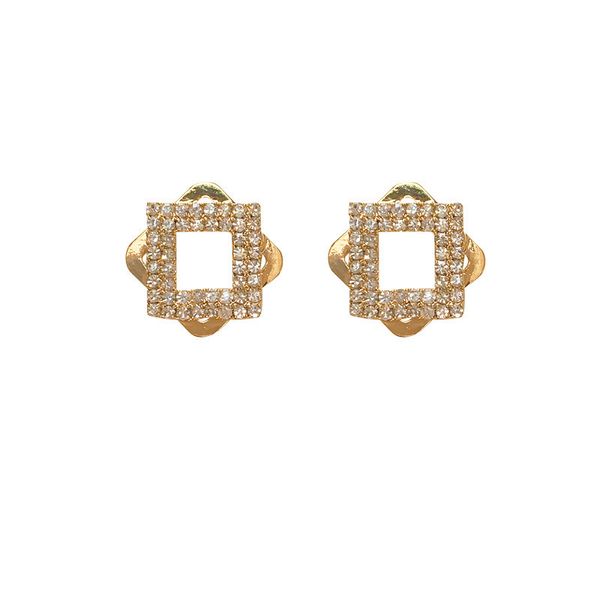 personality square hollow out earrings female 925 silver needle full of diamond temperament geometric square, Golden;silver
personality square hollow out earrings female 925 silver needle full of diamond temperament geometric square, Golden;silver